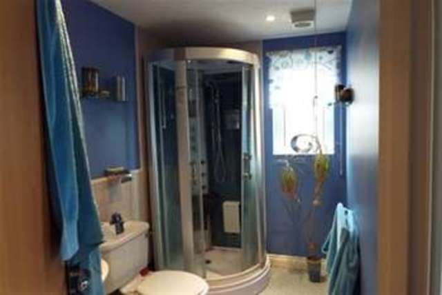  Image of 2 Bedroom Flat to rent at Southampton, SO18 1EQ