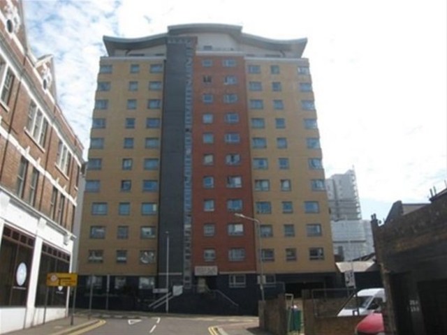  Image of 1 Bedroom Apartment to rent at SPECTRUM TOWER 2 - 20 HAINUALT STREET ILFORD, IG1 4GZ