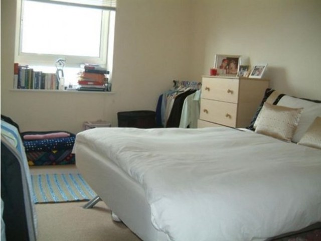  Image of 1 Bedroom Apartment to rent at SPECTRUM TOWER 2 - 20 HAINUALT STREET ILFORD, IG1 4GZ