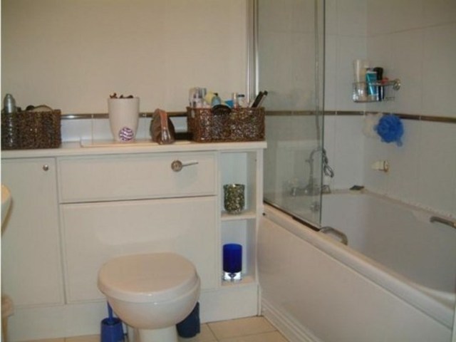  Image of 1 Bedroom Apartment to rent at SPECTRUM TOWER 2 - 20 HAINUALT STREET ILFORD, IG1 4GZ