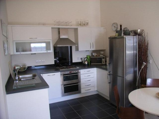  Image of 1 Bedroom Flat to rent at Gosport, PO12 1FH