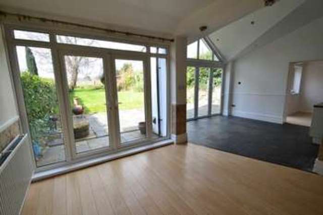  Image of 4 Bedroom Semi-Detached for sale at Station Road  Llanishen, CF14 5UT