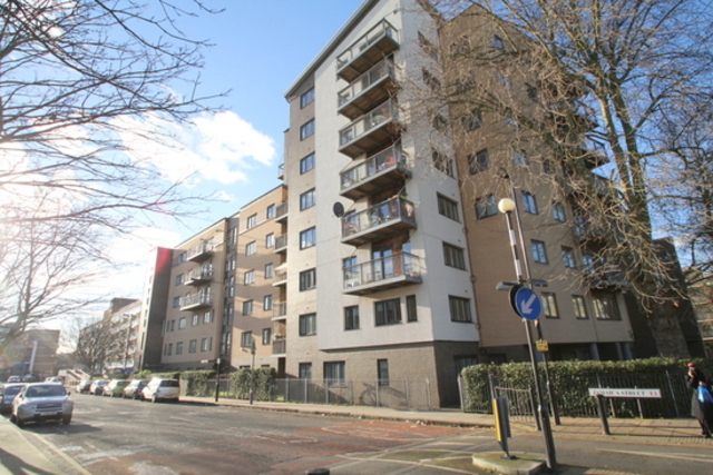  Image of 1 Bedroom Apartment to rent at Stepney Way  London, E1 3EZ