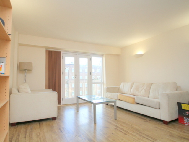  Image of 1 Bedroom Apartment to rent at Stepney Way  London, E1 3EZ