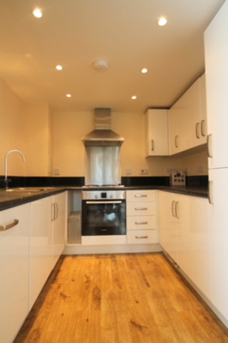  Image of 1 Bedroom Apartment to rent at Stepney Way  London, E1 3EZ