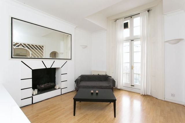  Image of 2 Bedroom Flat to rent at Sutherland Avenue Array Westbourne Green, W9 2HF