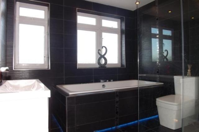  Image of 4 Bedroom Semi-Detached to rent at The Charter Road  Woodford Green, IG8 9RE