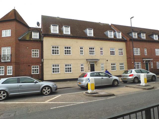  Image of 2 Bedroom Flat to rent at Chichester, PO19 7JJ