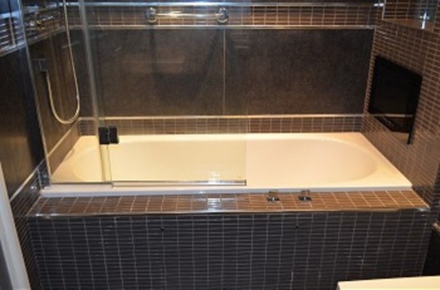  Image of 1 Bedroom Flat to rent at The Mall  Southgate, N14 6LR