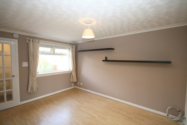  Image of 2 Bedroom Flat to rent at Ballumbie Dundee Dundee, DD4 0TQ