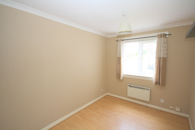  Image of 2 Bedroom Flat to rent at Ballumbie Dundee Dundee, DD4 0TQ