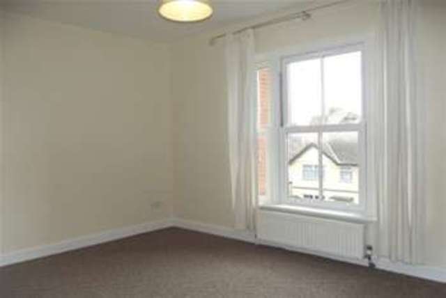  Image of 2 Bedroom Flat to rent at Felixstowe, IP11 2PR