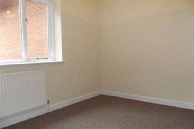  Image of 2 Bedroom Flat to rent at Felixstowe, IP11 2PR
