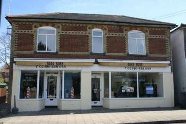  Image of 4 Bedroom Flat to rent at Victoria Road Netley Abbey Southampton, SO31 5DG