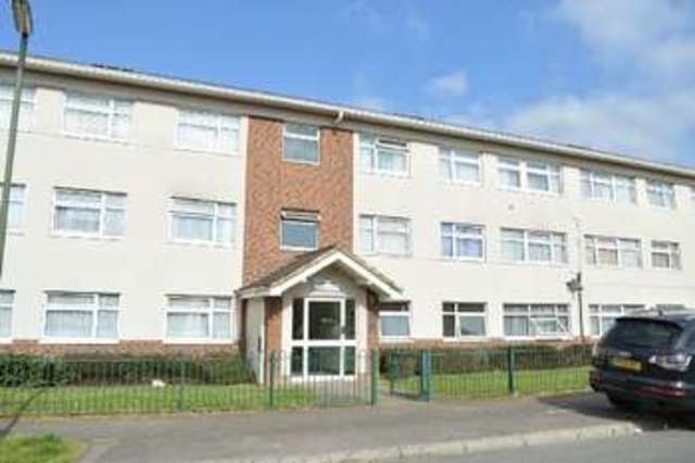  Image of 2 Bedroom Flat for sale at Wandle Court  Epsom, KT19 9PR