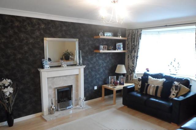  Image of 4 Bedroom Detached to rent at Canford Heath  Waterloo, BH17 9WF