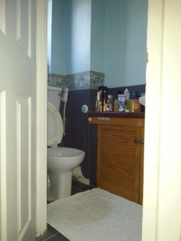  Image of 3 Bedroom Terraced to rent at - WESSEX CLOSE  ILFORD, IG3 8JT