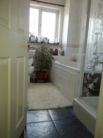  Image of 3 Bedroom Terraced to rent at - WESSEX CLOSE  ILFORD, IG3 8JT