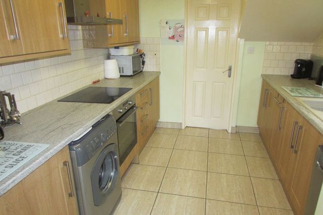  Image of 3 Bedroom Semi-Detached for sale at Western Way  Basingstoke, RG22 6EX