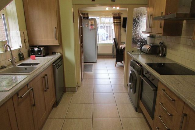  Image of 3 Bedroom Semi-Detached for sale at Western Way  Basingstoke, RG22 6EX