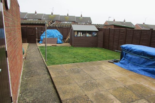  Image of 3 Bedroom Semi-Detached for sale at Western Way  Basingstoke, RG22 6EX