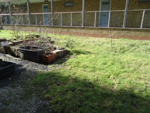  Image of 2 Bedroom Flat to rent at Wightman Road  Turnpike Lane, N8 0NA