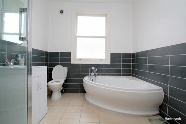 Image of 3 Bedroom Detached to rent at Wrexham Road  London, E3 2TJ