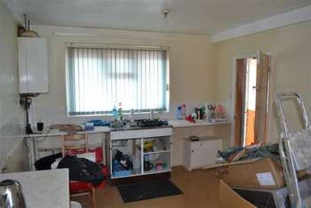  Image of 3 Bedroom Semi-Detached for sale at Albright Road  Oldbury, B68 9NQ