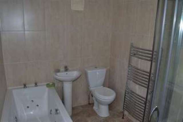  Image of 3 Bedroom Semi-Detached for sale at Albright Road  Oldbury, B68 9NQ