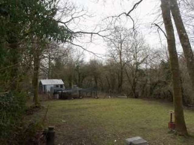  Image of 3 Bedroom Property for sale at Pontyberem Llanelli, SA15 5EY