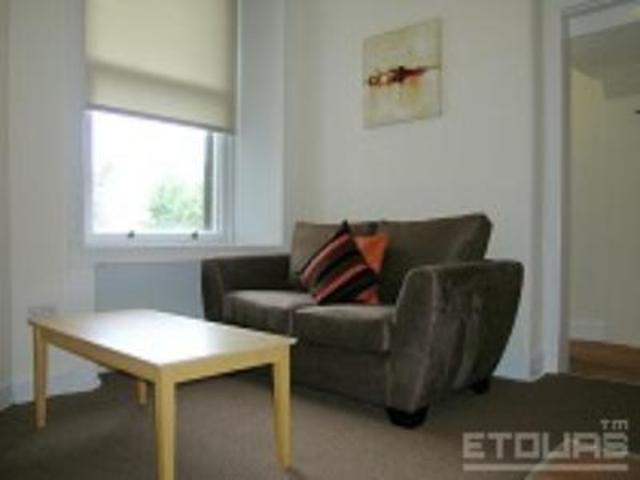  Image of 2 Bedroom Flat to rent at Ardmillan Place  Edinburgh, EH11 2JU