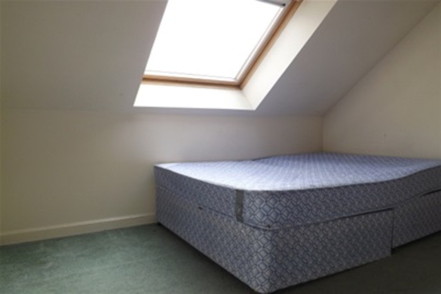  Image of 2 Bedroom Flat to rent at Paisley Renfrewshire Renfrewshire, PA1 2EX