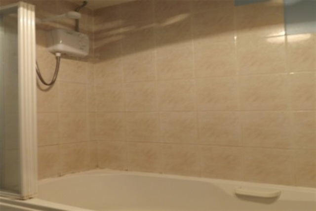  Image of 2 Bedroom Flat to rent at Paisley Renfrewshire Renfrewshire, PA1 2EX