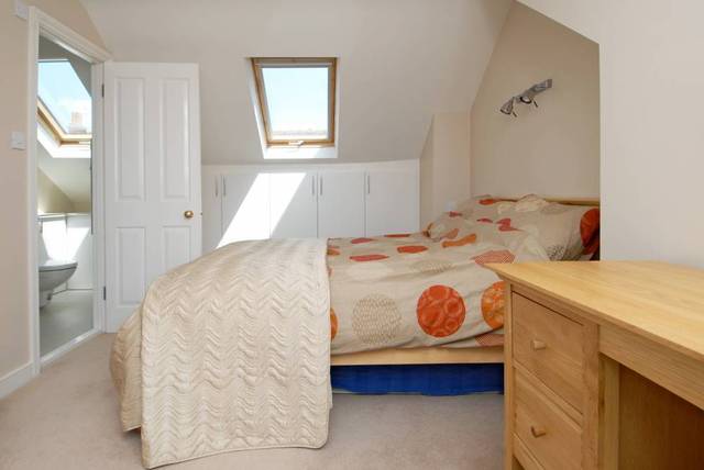  Image of 4 Bedroom Detached to rent at Arundel Terrace  London, SW13 8DS