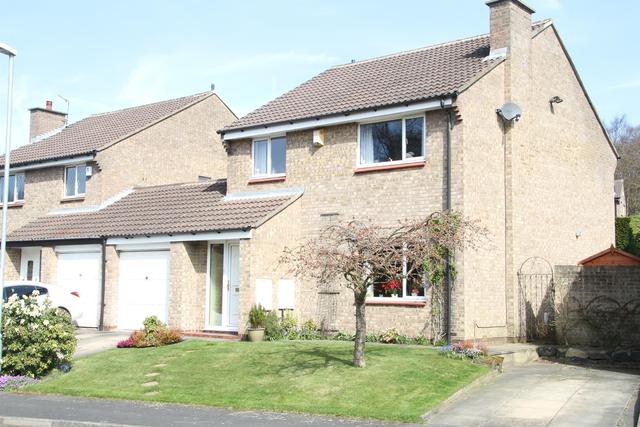  Image of 4 Bedroom Detached for sale at Leeds  Tinshill, LS16 6RT