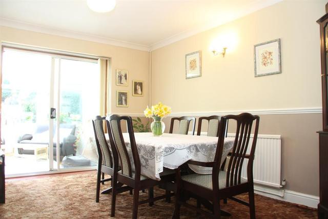  Image of 4 Bedroom Detached for sale at Leeds  Tinshill, LS16 6RT