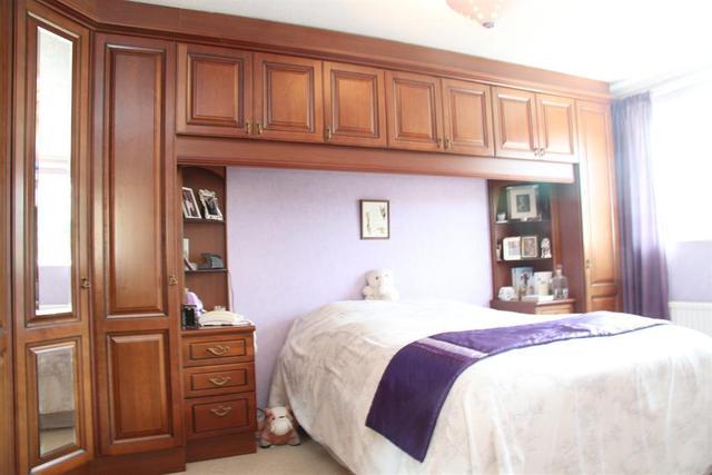  Image of 4 Bedroom Detached for sale at Leeds  Tinshill, LS16 6RT