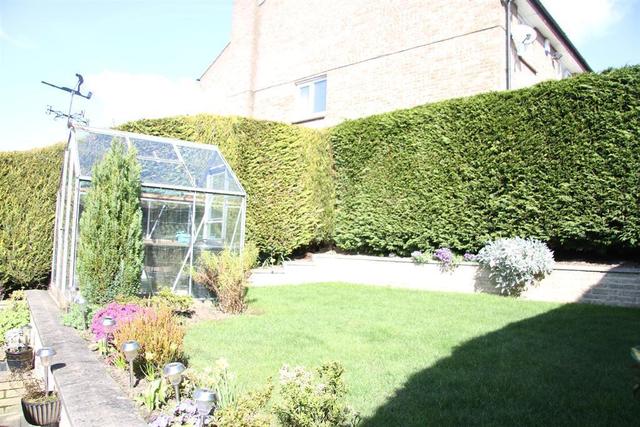  Image of 4 Bedroom Detached for sale at Leeds  Tinshill, LS16 6RT