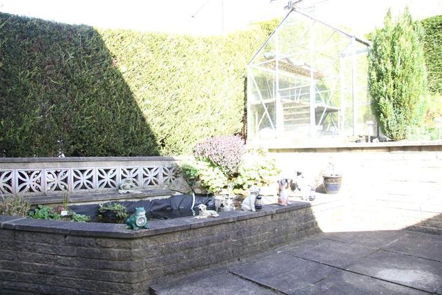  Image of 4 Bedroom Detached for sale at Leeds  Tinshill, LS16 6RT