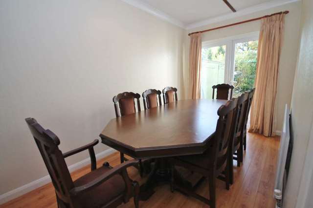  Image of 4 Bedroom Semi-Detached to rent at Beechcroft Avenue  New Malden, KT3 3EG