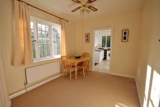  Image of 4 Bedroom Semi-Detached to rent at Beechcroft Avenue  New Malden, KT3 3EG