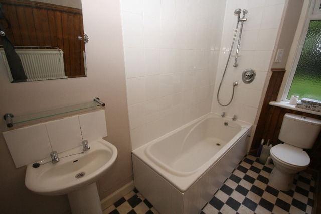  Image of 2 Bedroom Flat to rent at West End Dundee Dundee, DD1 4NG