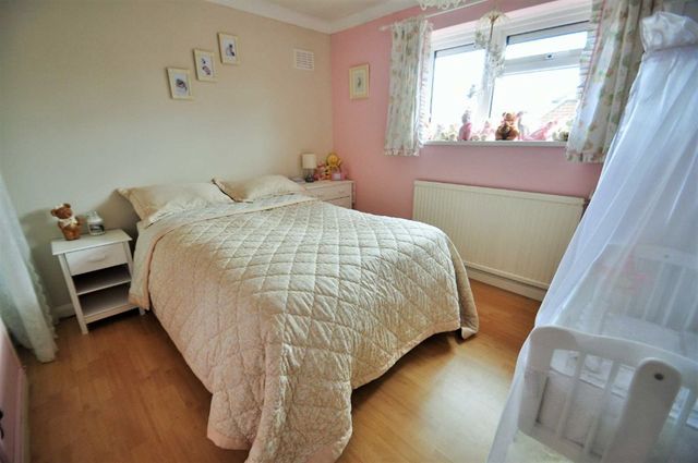  Image of 2 Bedroom Maisonette for sale at Bexleyheath Kent Bexleyheath, DA7 4QA