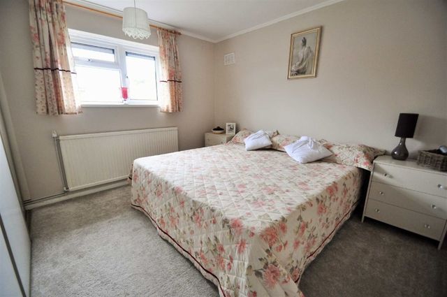  Image of 2 Bedroom Maisonette for sale at Bexleyheath Kent Bexleyheath, DA7 4QA