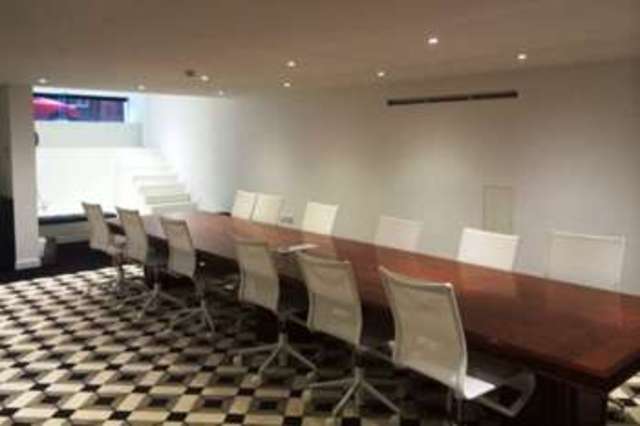  Image of Detached to rent at Liverpool Street E1 London, E1 7NJ