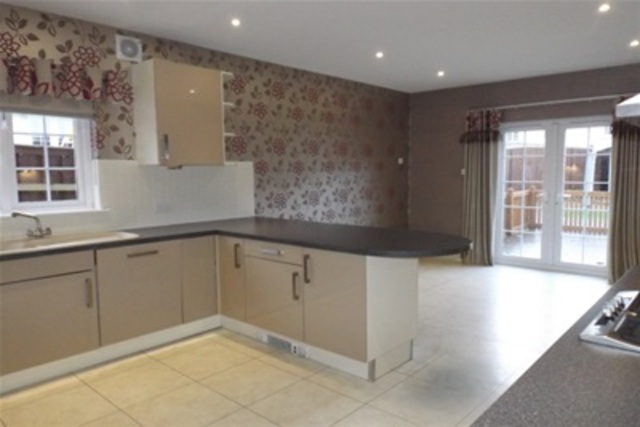  Image of 5 Bedroom Detached to rent at Bannockburn Stirling Stirling, FK7 8FJ