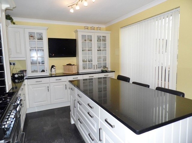  Image of 3 Bedroom End of Terrace for sale at Bursledon Place Purbrook Waterlooville, PO7 5NL