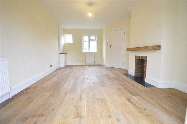  Image of 3 Bedroom Semi-Detached for sale at Maidenhead Berkshire Furze Platt, SL6 7QP