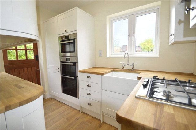  Image of 3 Bedroom Semi-Detached for sale at Maidenhead Berkshire Furze Platt, SL6 7QP