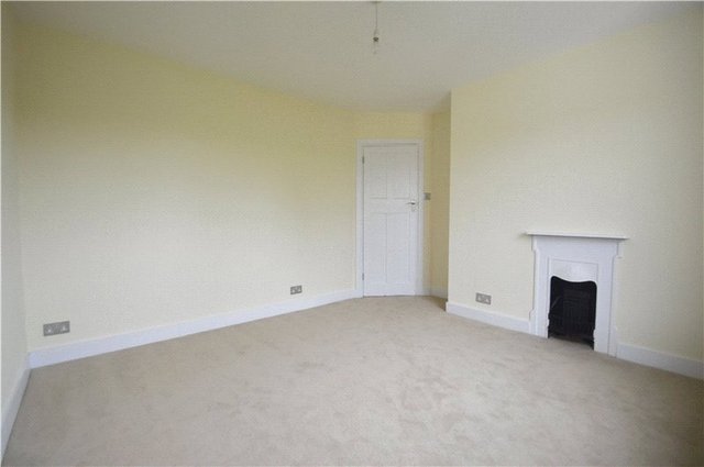  Image of 3 Bedroom Semi-Detached for sale at Maidenhead Berkshire Furze Platt, SL6 7QP